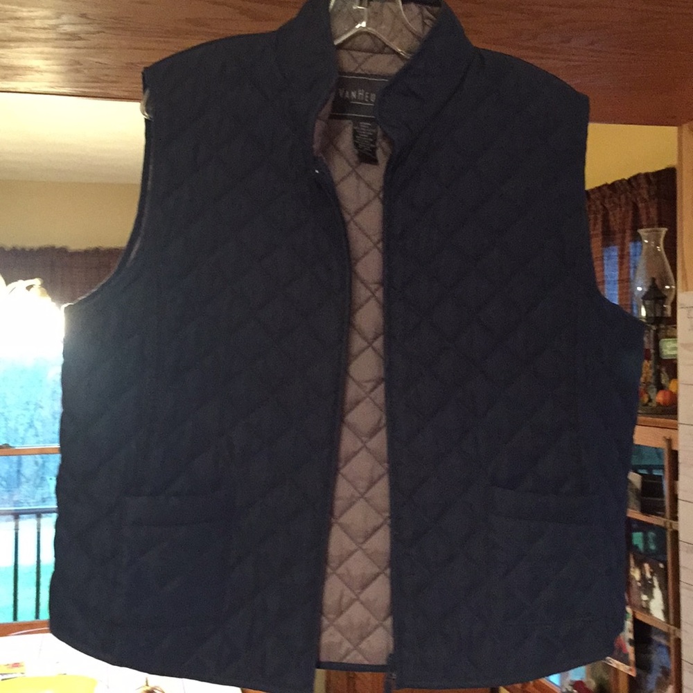 VanHeusen vest